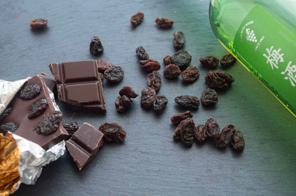 70% Umeshu Raisin Dark Chocolate